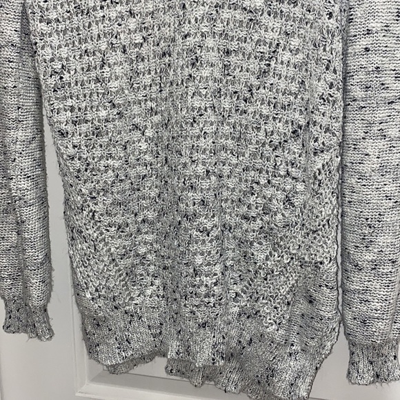 Madison Lilly black white long sleeve chunky knitted holiday sweater size medium - Picture 5 of 11